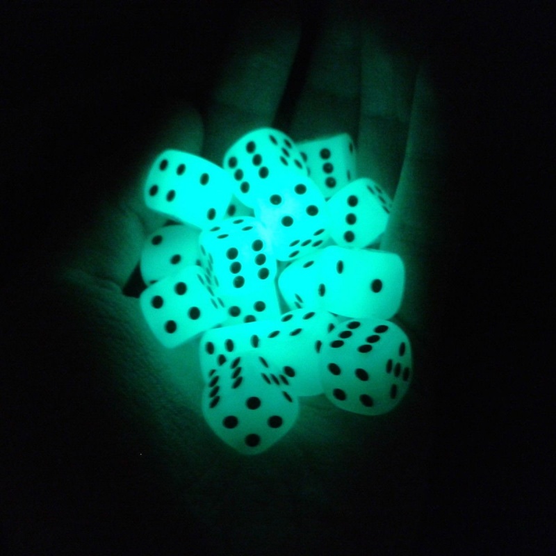 10-Pack  D6 6 Faces Dice Glow  - огляд і ціна Board Game Yahtzee